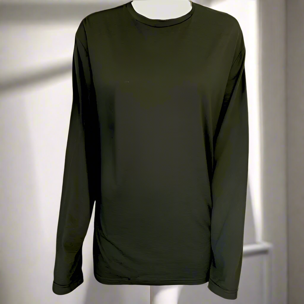 green t-shirt long sleeve 