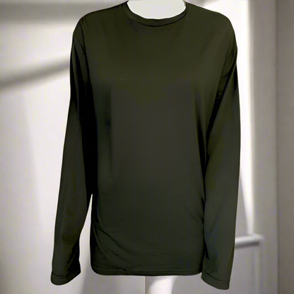 green t-shirt long sleeve 